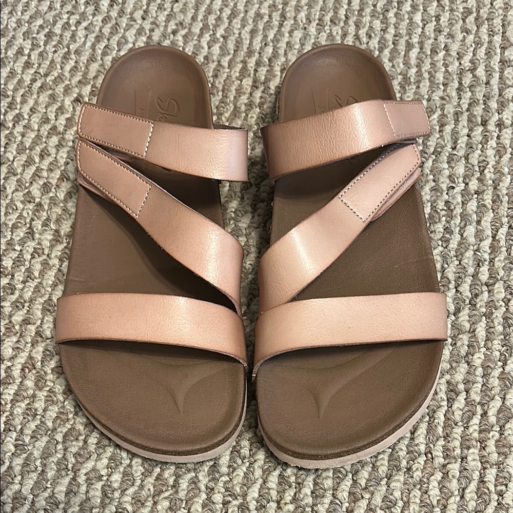 Women's Sketchers Tan Sandals